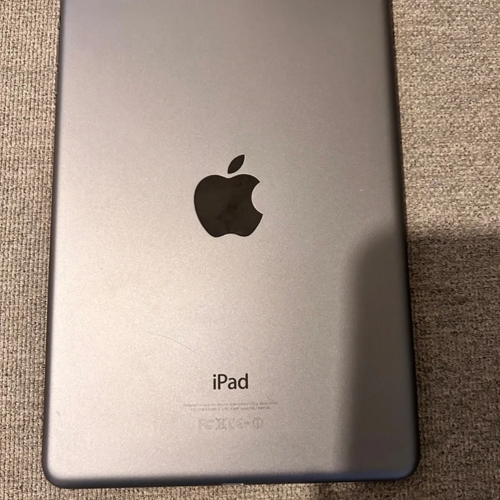 Apple iPad Mini 2 - 16GB - WiFi - Model A1489